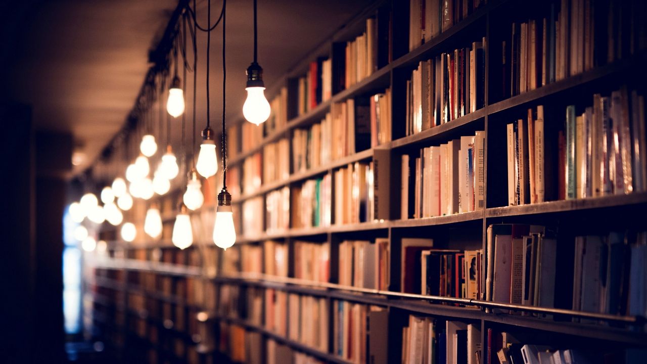 Читать, всем читать! Или топ-9 полезных книг дизайнера