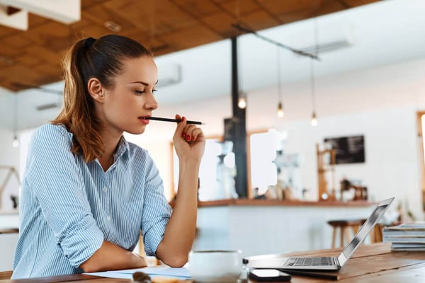 Jak ustalać stawki jako freelancer i nie zaniżać cen